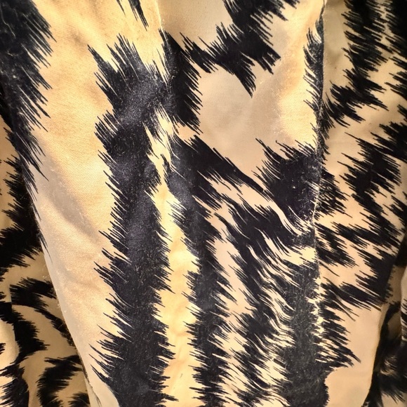 Ted Baker Nuuras High- Neck Navy Blue and Cream Zebra Pattern Blouse Size 3 - Picture 6 of 11